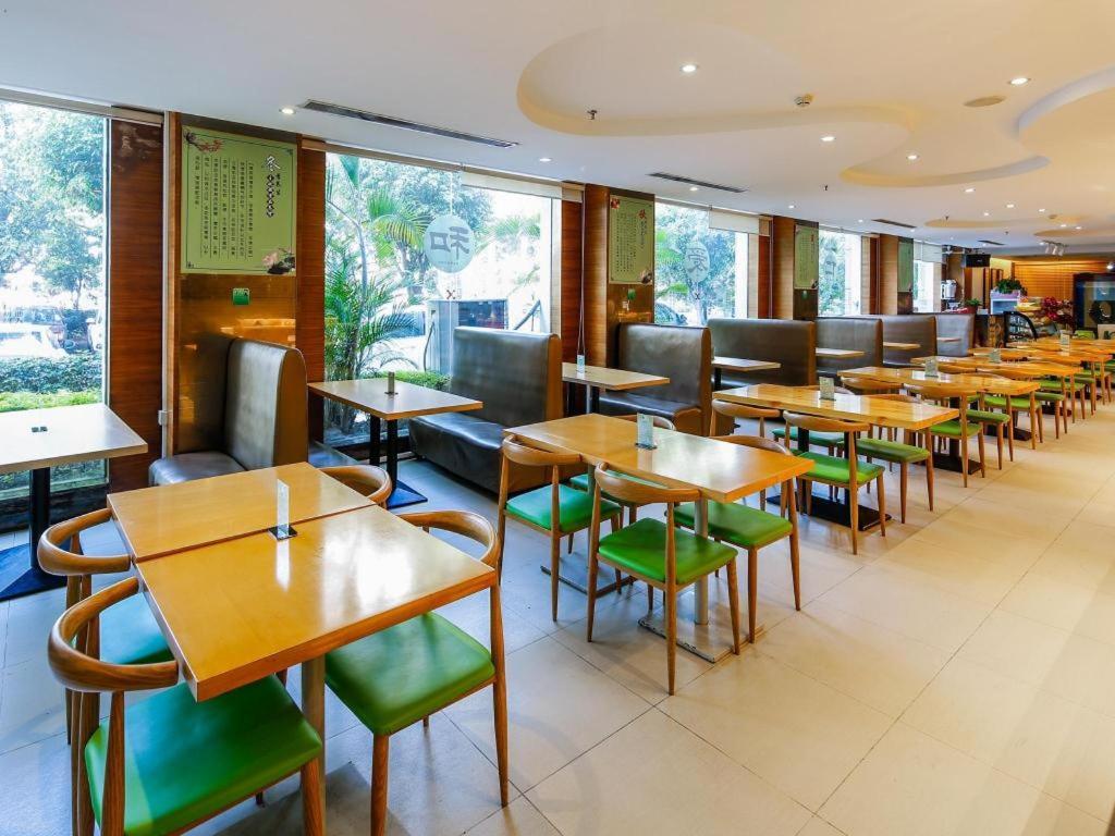 Poly Hotel, Kanton Exterior foto